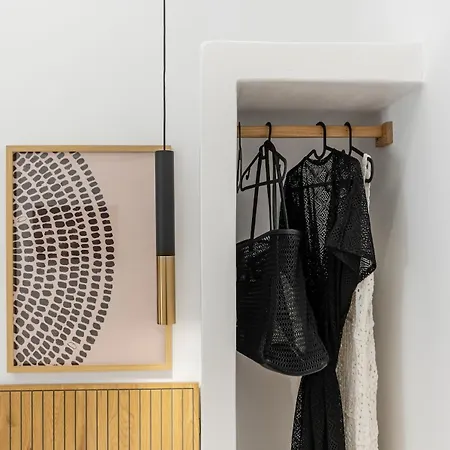 Etemis Naxos Down Town *