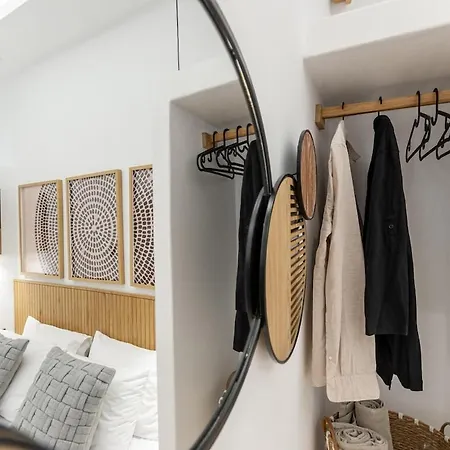 Etemis Naxos Down Town *