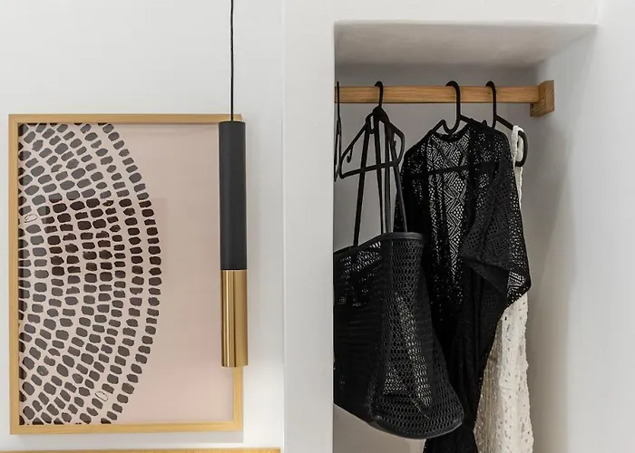 Etemis Naxos Down Town *