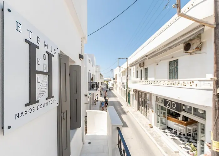 Etemis Naxos Down Town Daire Naxos City